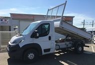 Location de voitures / utilitaires Location de voitures / utilitaires